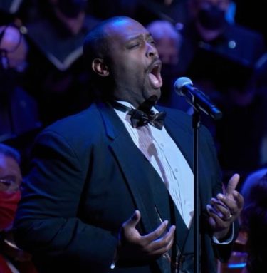 Michael Preacely in Concert